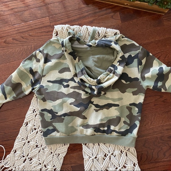 H&M • Bundle of 4 cropped hoodies - Picture 14 of 14